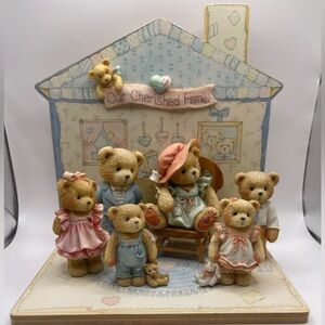 Cherished Teddies 7 Piece Collectors Set, Our Cherished Family 651125